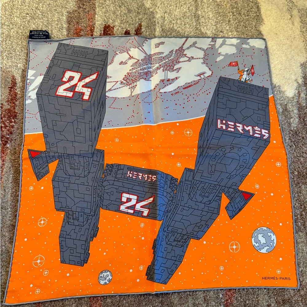 New without tags Hermes rare silk robot pocket square